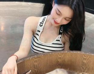秀人网 – 绝美私拍桃色奶酪，死库水图片记录她的青春瞬间与动人时光