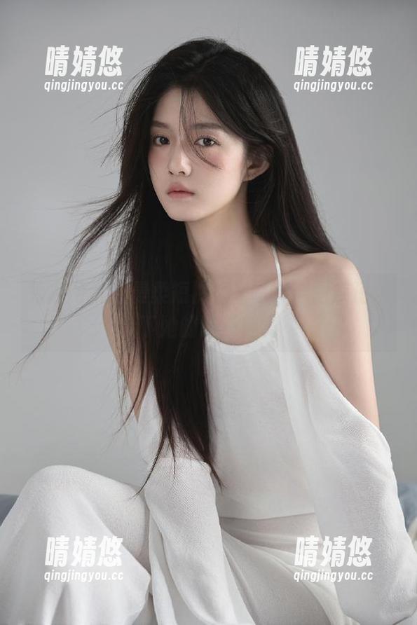 秀人网-王曼柔 秀人网 - 王曼柔短裤系列写真,图库记录下她的时尚魅力