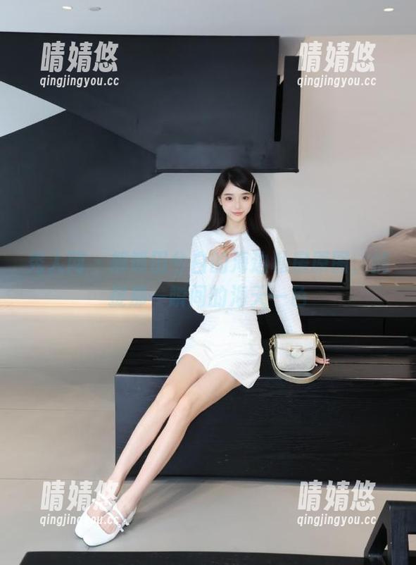 秀人网 - 解锁田兮白的海边私房原图，捕捉那一瞬间的海天一色