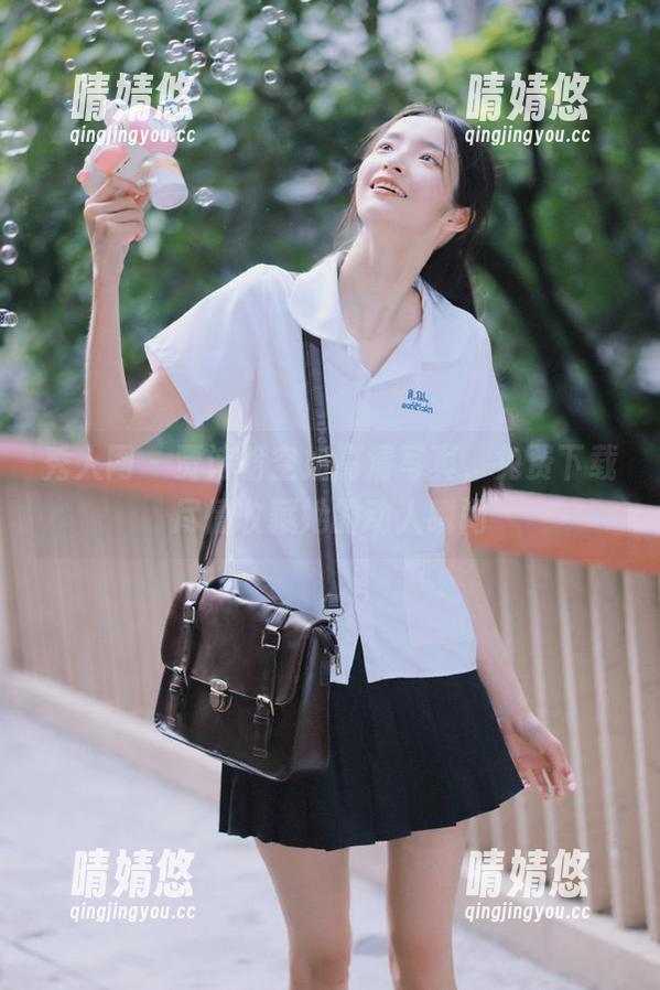 秀人网 - 贾诗晗空姐高清写真，免费下载尽情收藏她的动人瞬间