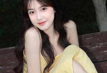 秀人网 – 梦幻高跟鞋，金小依的美丽瞬间原图大放送图册！