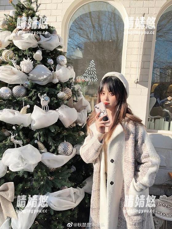 秋楚楚不秃头 秋楚楚不秃头在天津的写真之旅,带来不可思议的图片合集
