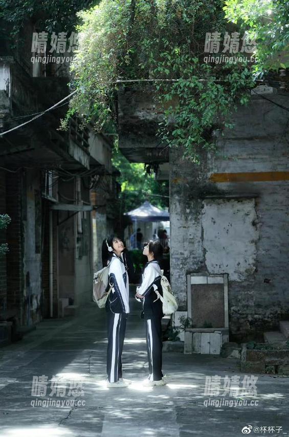 微密圈 - “紫色哒豚豚白裙”原图合集，毒舌评析这组作品中的细节与缺陷，让你不再迷茫！