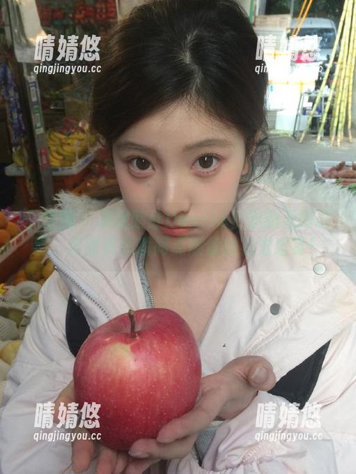 微密圈 - 发现脸红Dearie长腿的无限诱惑，高清美图瞬间点燃你的视觉盛宴！