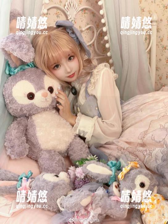 定制你的专属花柒Hana夏日作品，感受无限青春与活力的碰撞
