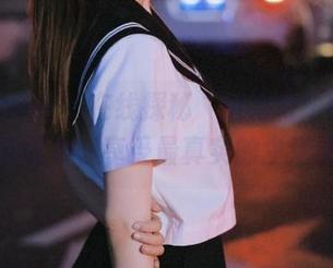 花漾show – 在线探秘“小海臀”的居家写真图集，享受最真实的生活美学