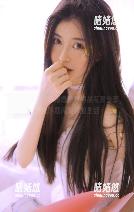 花漾show - 小海臀独特网袜写真分享，免费下载闪耀你的生活