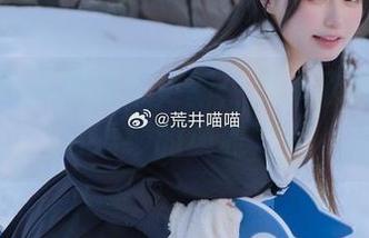 荒井喵喵全新图集更新：快来欣赏大凤纯白婚纱的典雅之美