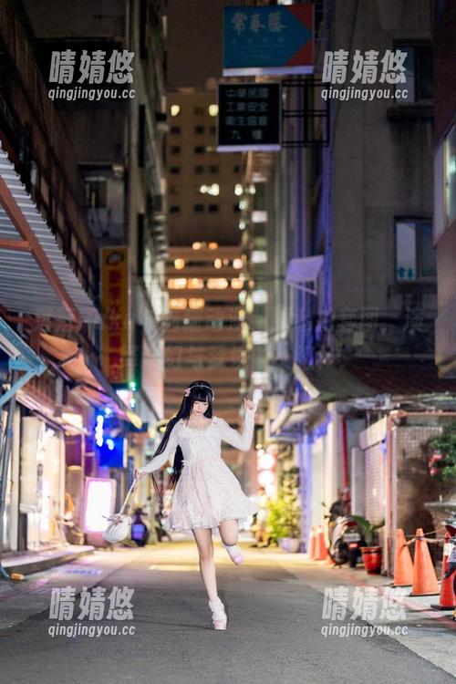 落落Raku 落落Raku与猫猫动漫制服私拍套图,演绎奇幻与梦境的交汇!