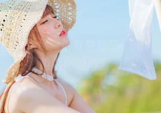 蜜桃社 – 无尽海浪与咕噜Sweet：捕捉海边瞬间的高清美图