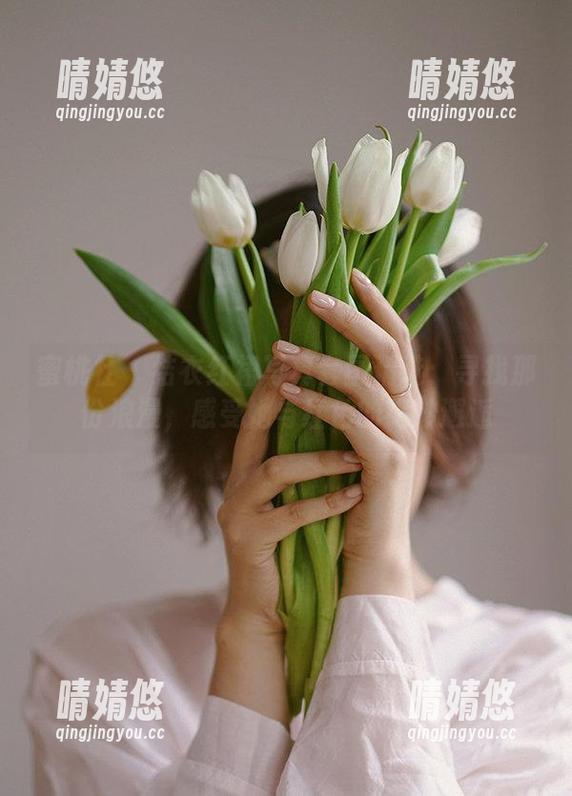 蜜桃社 - 结衣红裙写真套图精选：寻找那份浪漫，感受她与红色的绝妙邂逅