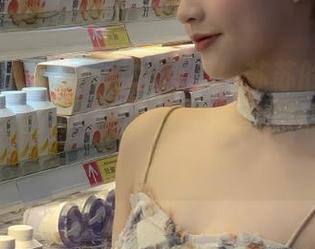 袜啵啵 – 随时随地都想看！苏苏的黑白私拍图包，幽默与创意碰撞，绝对让你捧腹大笑！