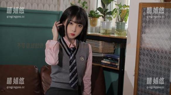 许岚LAN 不可错过的许岚LAN黑丝制服作品原图,时尚与妩媚让你心动不已!
