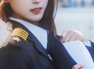 语画界 – 小海臀Rena双马尾写真图集，海量高清下载展现青春与活力的灵动