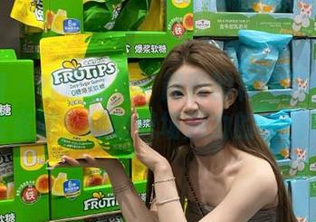 微密圈 – 观众必看：超辣的林一私拍职业装资源，释放职场魅力的秘密！