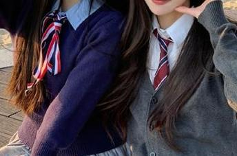 微密圈 – 陈妮妮UNI辣妹套装的无圣光写真合集：每一张都令人心动不已