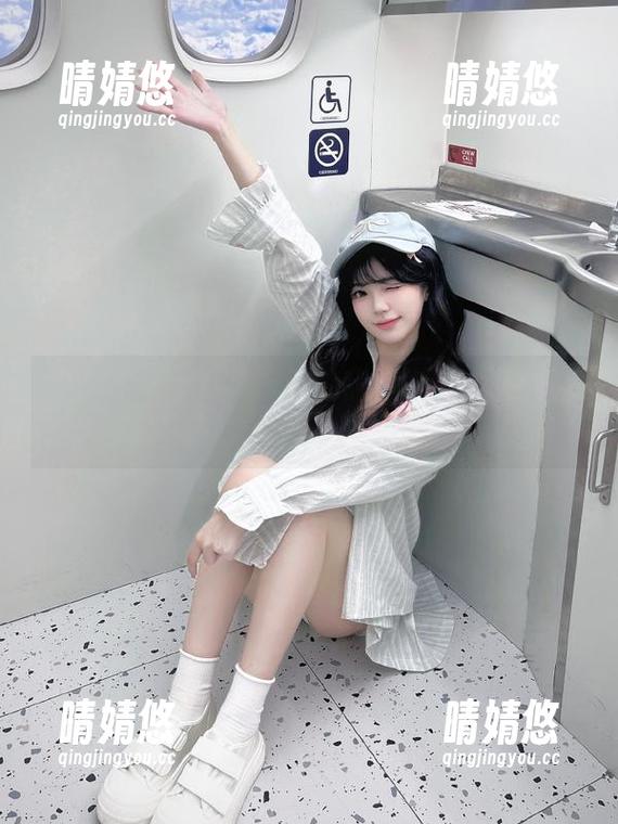 雅拉伊 - 沉浸在小颖的甜心世界：精选写真合集与独家图集上线