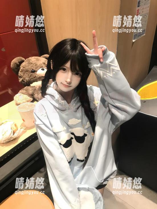 微密圈 - 最新发布！雅雅的气质呀和服作品集，感受传统与当代的交融