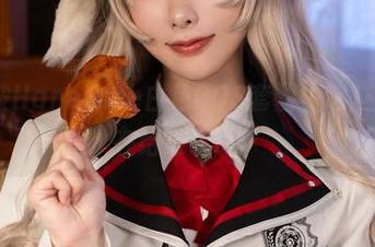 吐槽雨波HaneAme白色COS套图：这些pose是在给谁看啊？