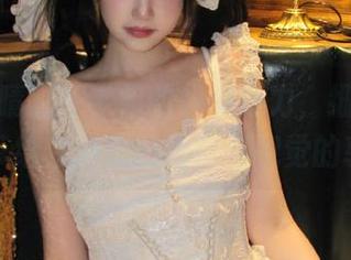 发现雪晴嘟嘟学姐的优雅魅力，细腻美图资源带给你心灵的触动与视觉的享受。