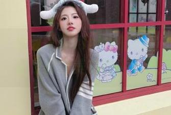 青豆客 – 细数可乐Vicky的私房美足合集，让足部之美在镜头下绽放