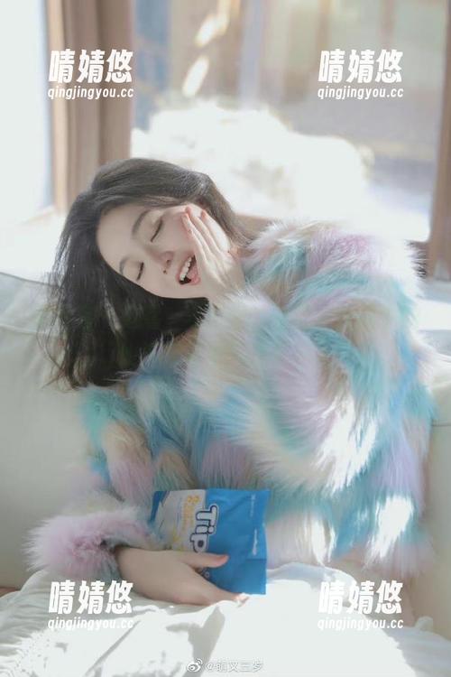 青豆客 - 赵馨玥与和服的碰撞，美图中的仙气与凡尘气息并存！