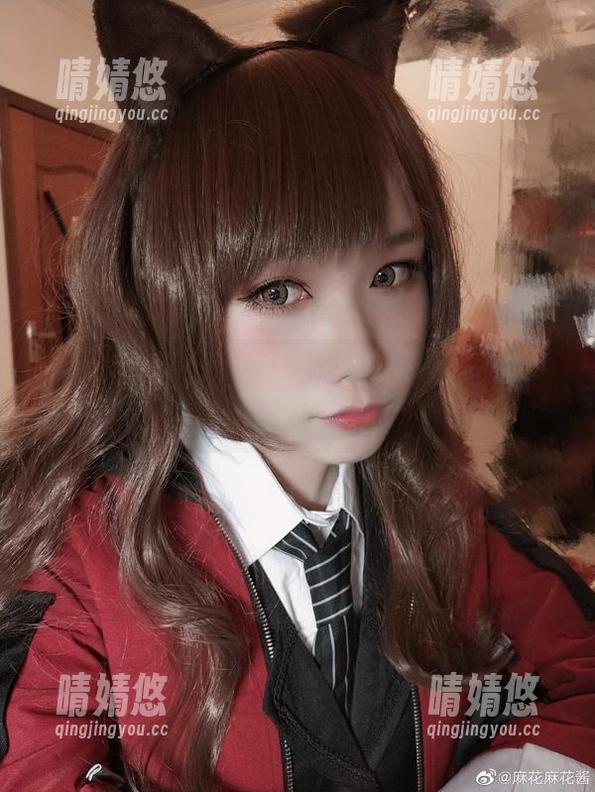 麻花麻花酱 在麻花麻花酱的连体衣写真中发现壁纸的无限可能,赶快来欣赏吧!